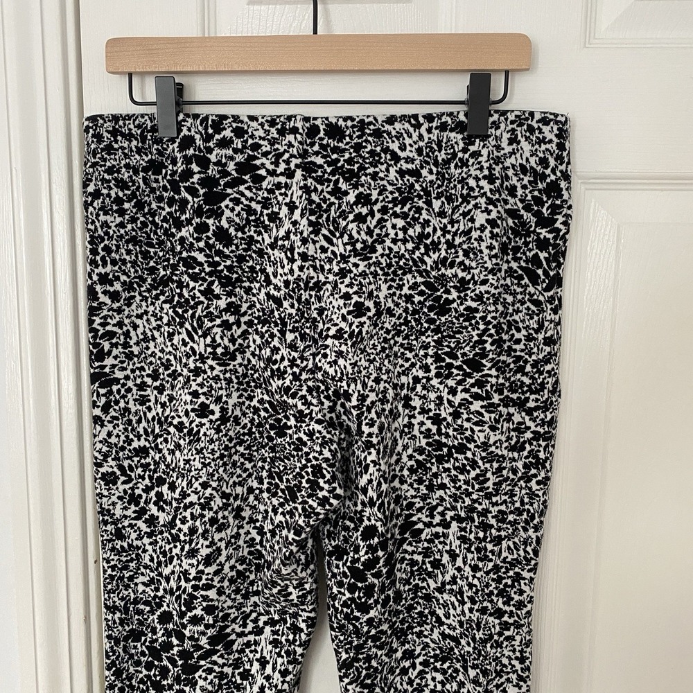 Anthropologie Maeve The Margot Kick-Flare Crop Pants Size‎ Medium Floral Knit - Picture 6 of 9